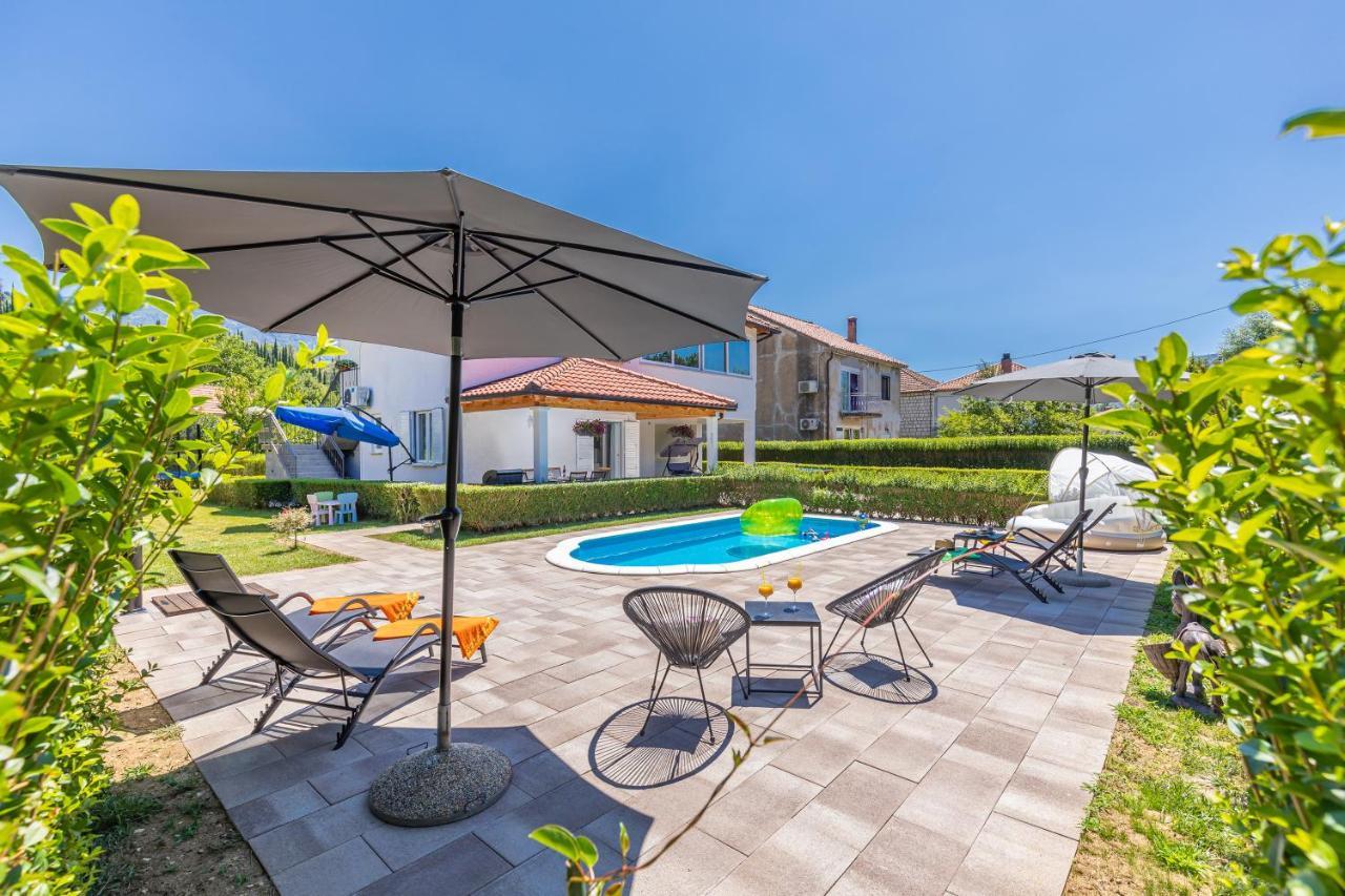 Paradise With Swimming Pool Apartment Gruda