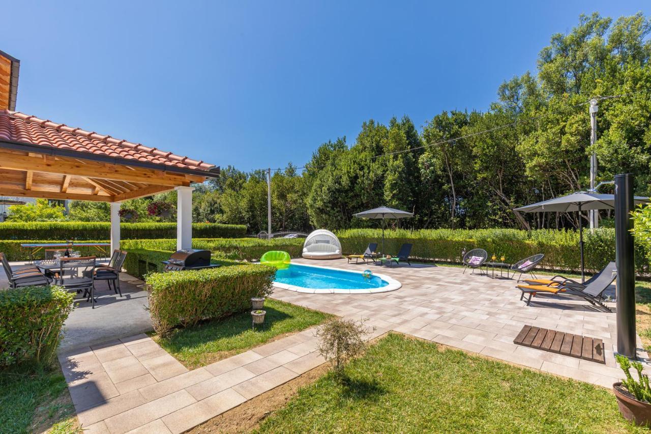 Paradise With Swimming Pool Apartment Gruda