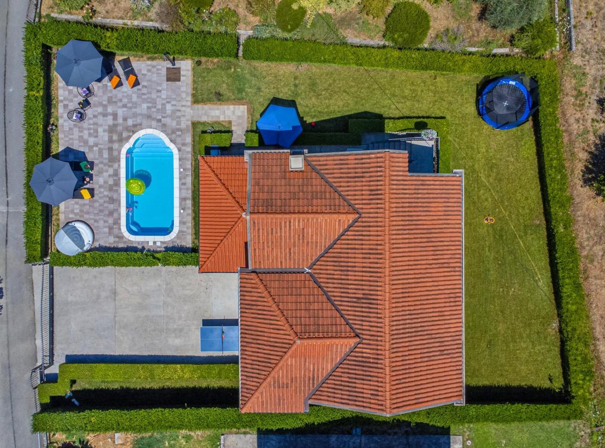 Paradise With Swimming Pool Apartment Gruda