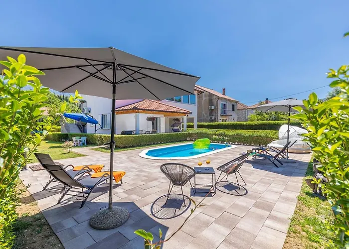 Green Paradise With Swimming Pool